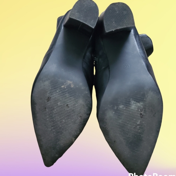 ❤sold❤🍄black vegan leather booties - Picture 4 of 7
